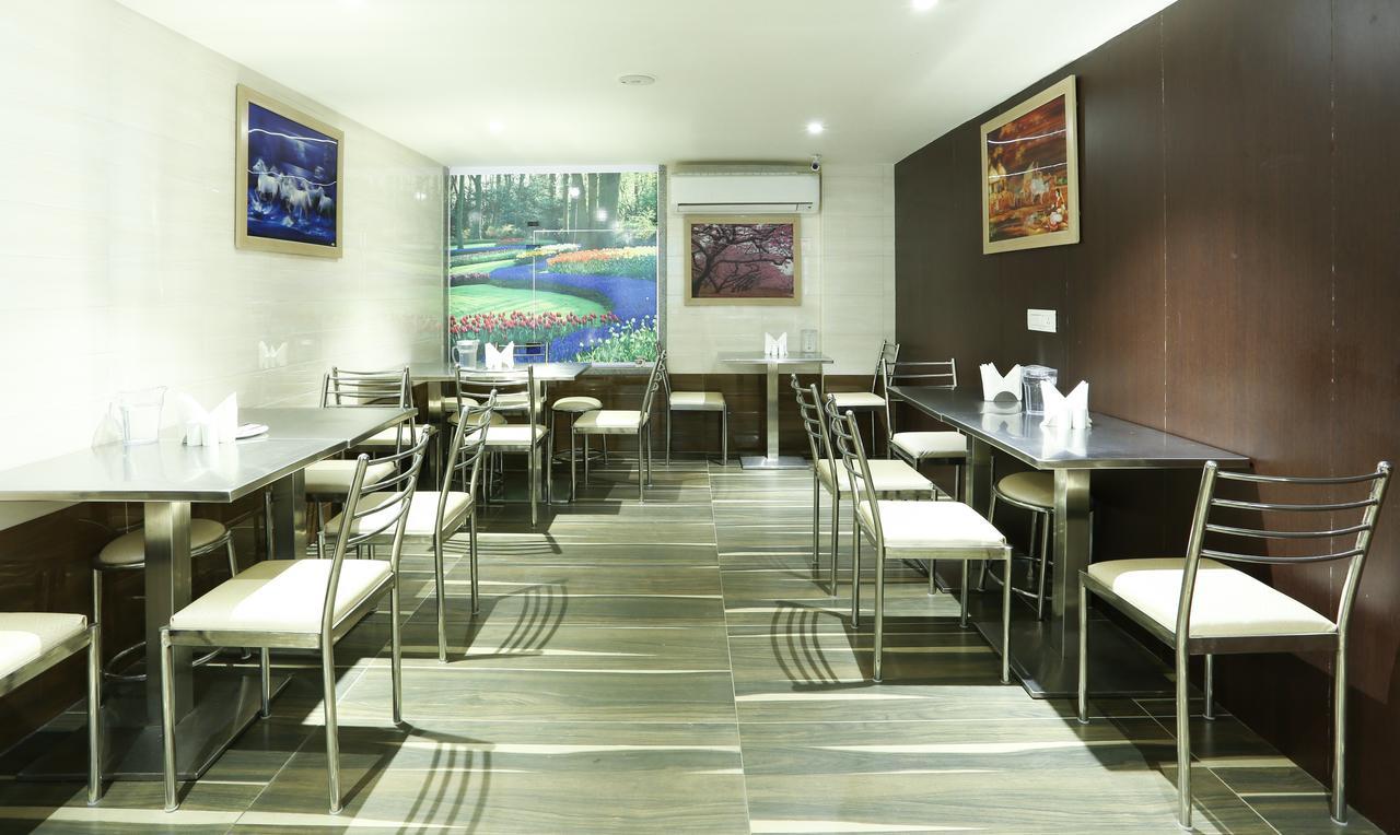 Treebo C Plaza Hotel Vijayawāda Екстериор снимка