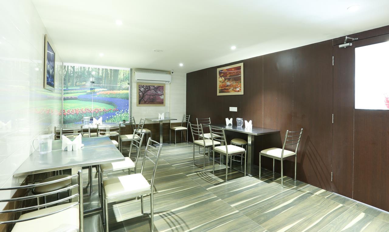Treebo C Plaza Hotel Vijayawāda Екстериор снимка