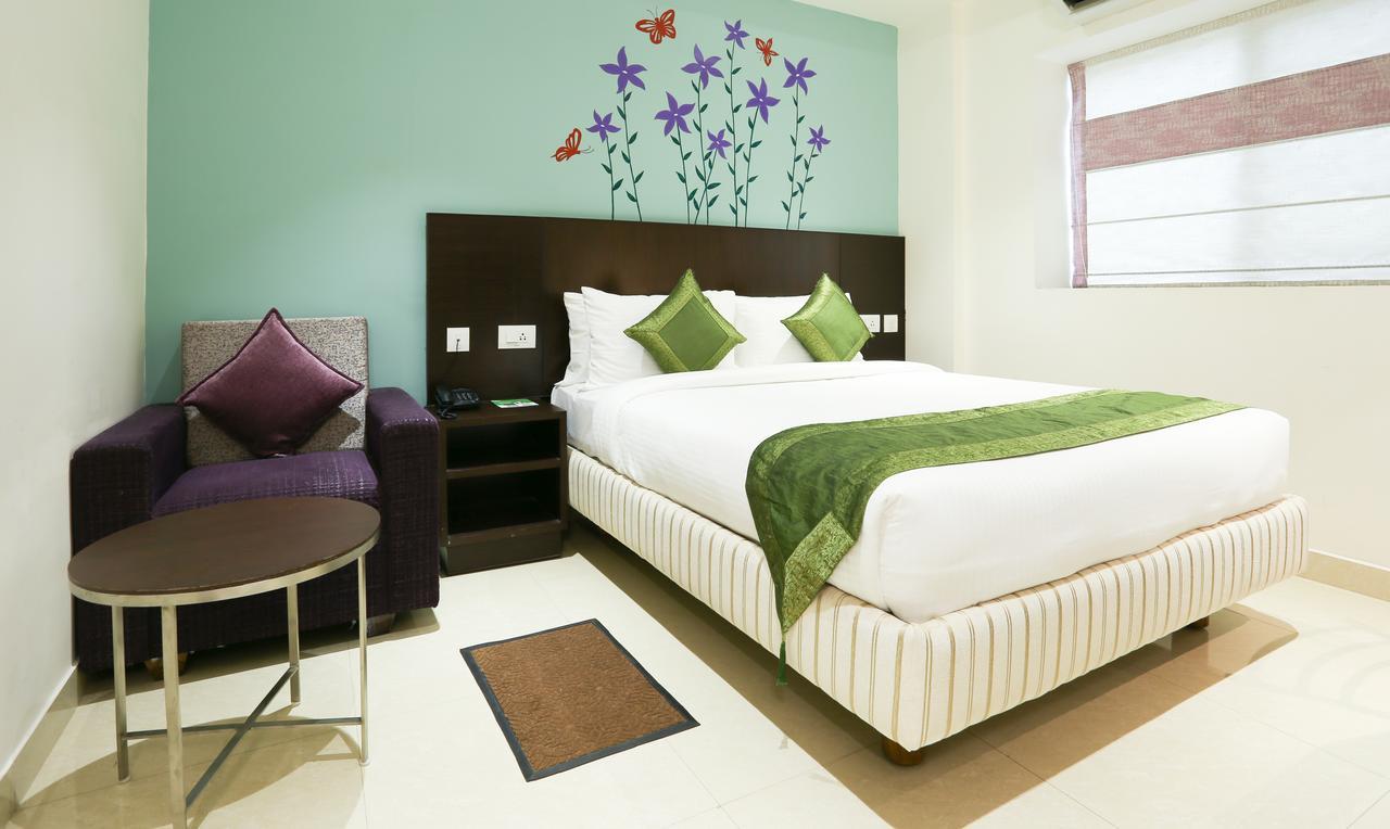 Treebo C Plaza Hotel Vijayawāda Екстериор снимка