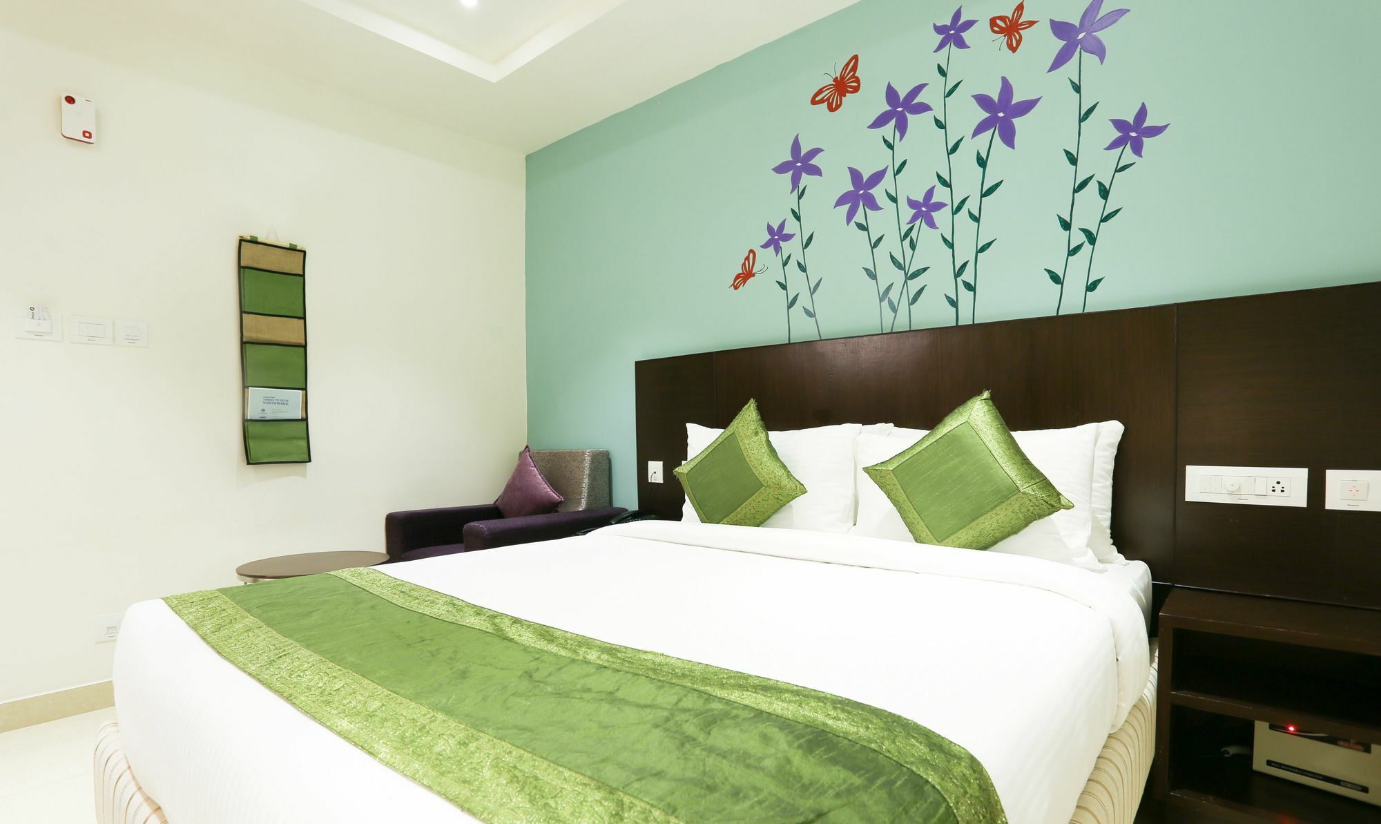 Treebo C Plaza Hotel Vijayawāda Екстериор снимка